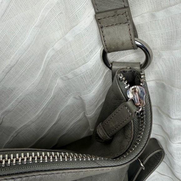 Hobo International Explorer Slouchy Leather Convertible Shoulder / Crossbody Bag - Picture 15 of 15